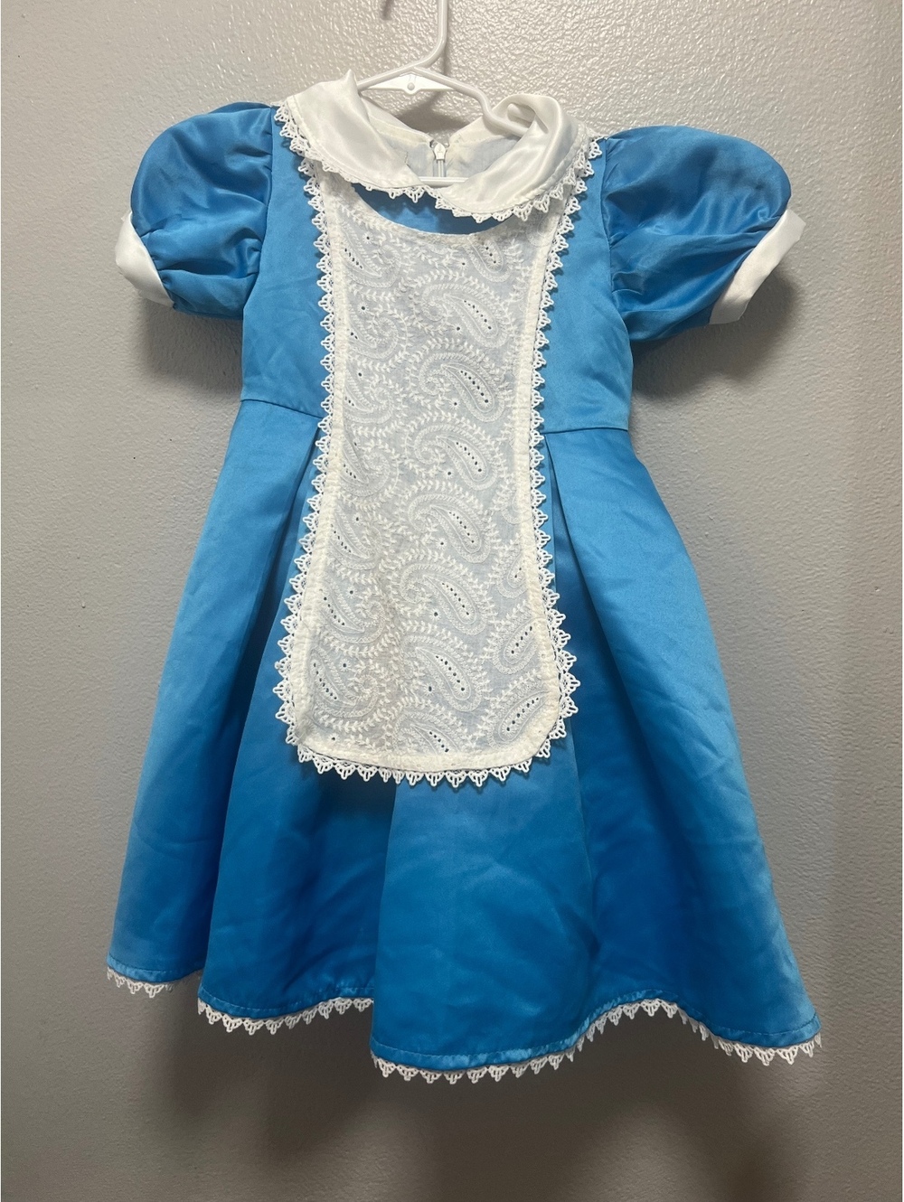 Size 6 Trish scully Alice in wonderland Blue and white puff sleeve costume dress